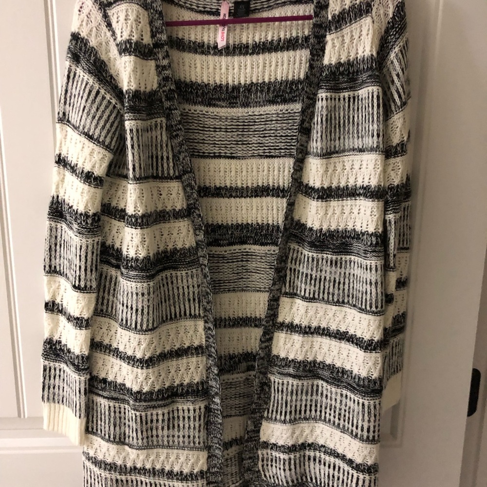 Black and crème cardigan